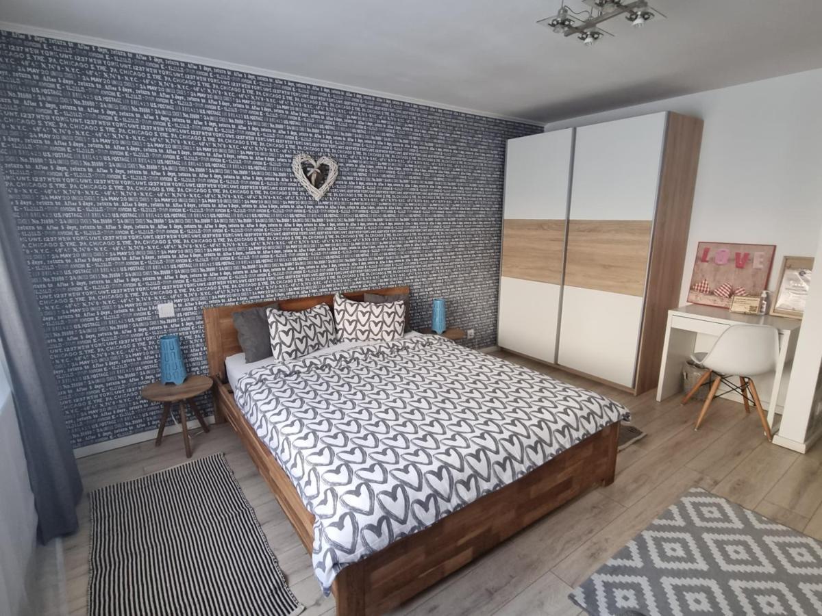 Dream Apartment Petroşani Buitenkant foto